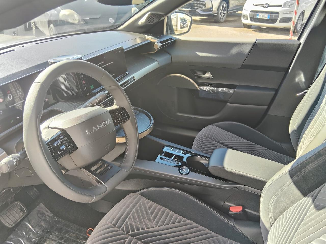 Lancia Ypsilon New Hybrid 1.2 110cv