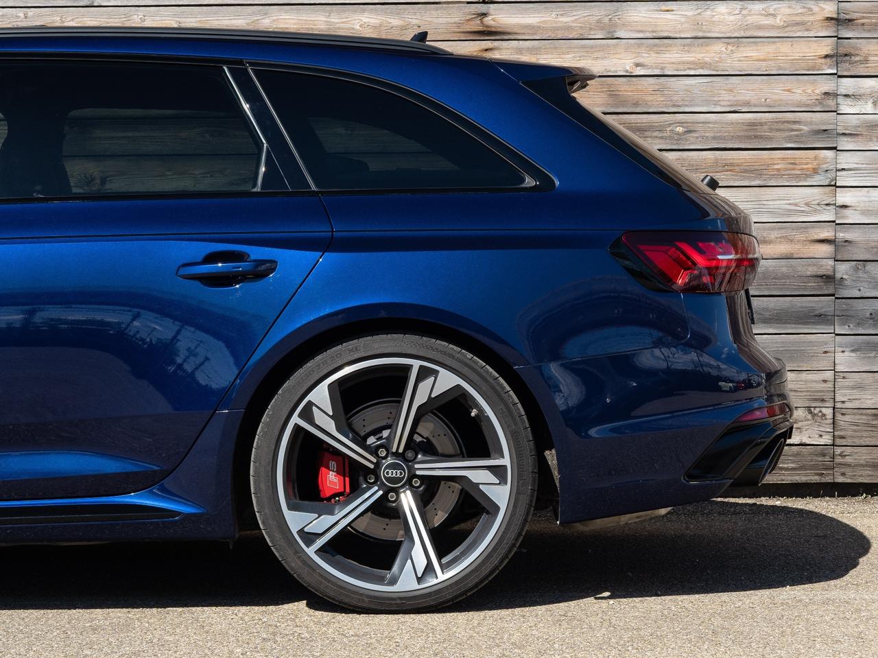 Audi A4 RS 4 Avant