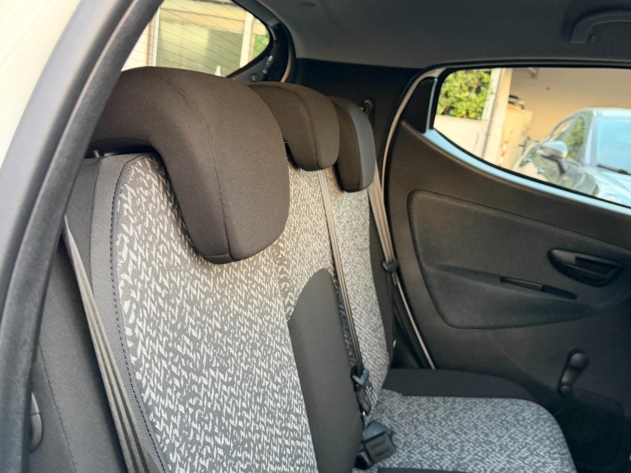 Lancia Ypsilon 1.2 69 cv. ELEFANTINO BLU