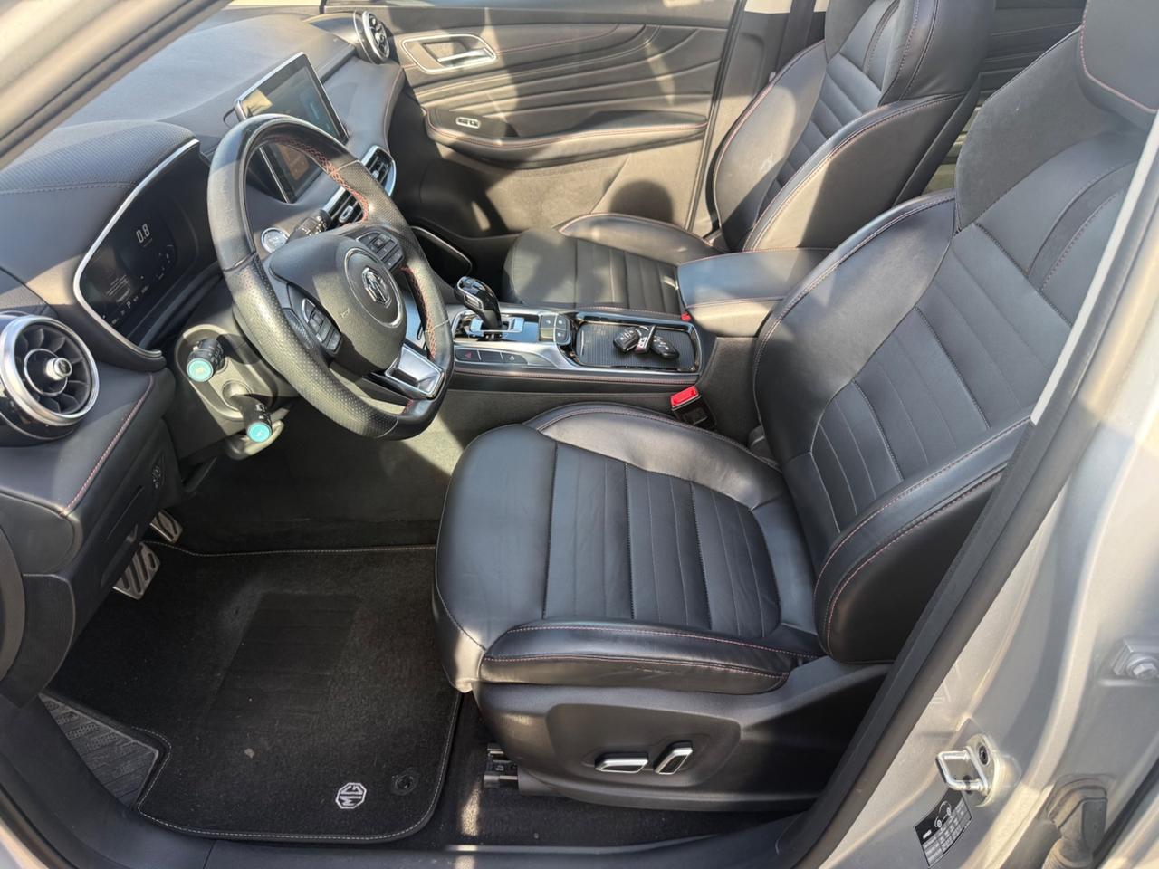 MG HS 1.5 t Luxury Automatica Tetto km: 30.261