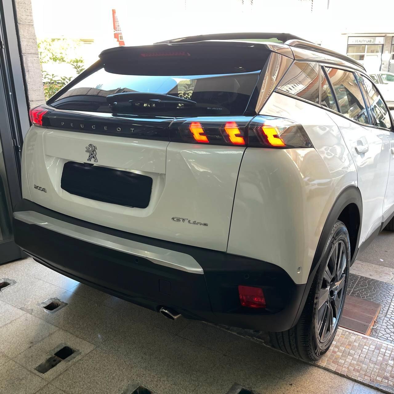 Peugeot 2008 1.5 diesel 130cv EAT8 GT Line