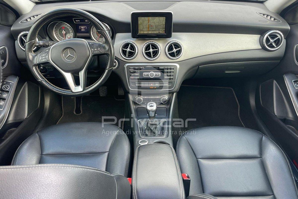MERCEDES GLA 200 CDI Premium