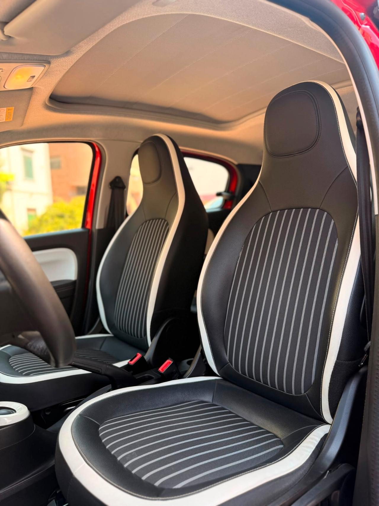 Renault Twingo TCe 95 CV EDC Intens