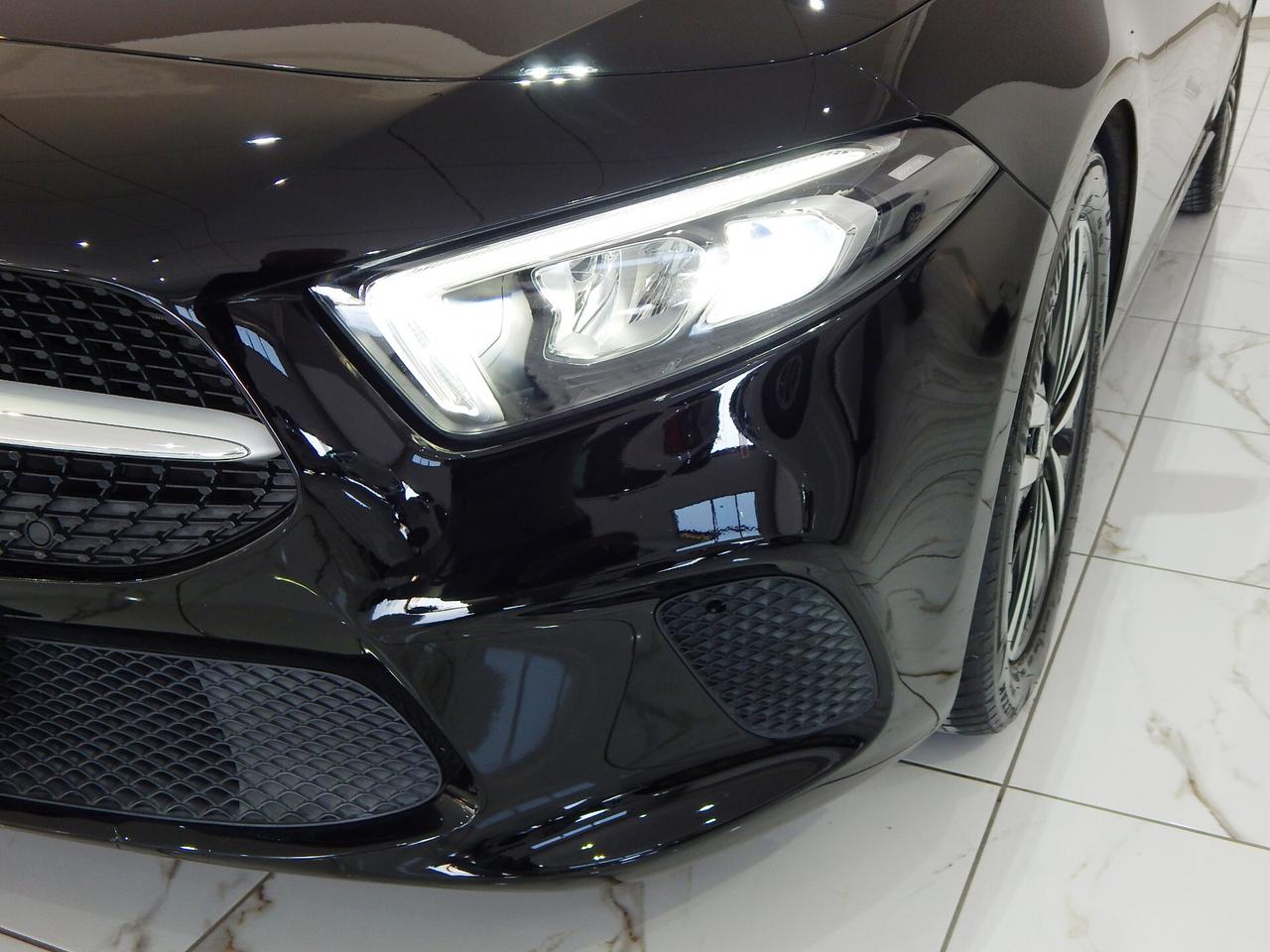 Mercedes-Benz A 180 d Sport Aut. TETTO-NAVI-PELLE-LED-XENON-KAMERA