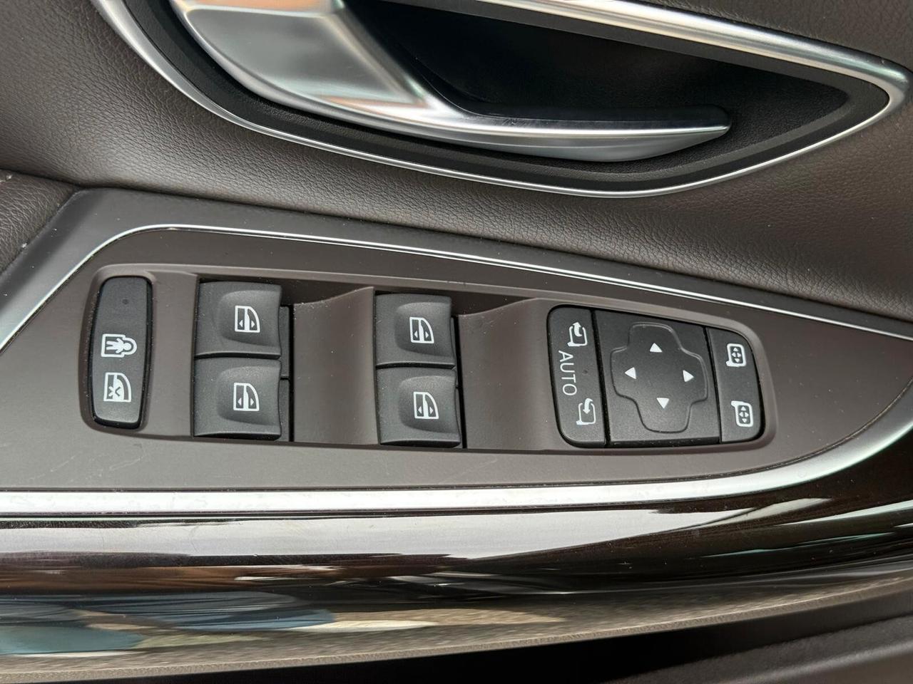 Renault Espace dCi 160CV EDC Energy Initiale Paris 4Control