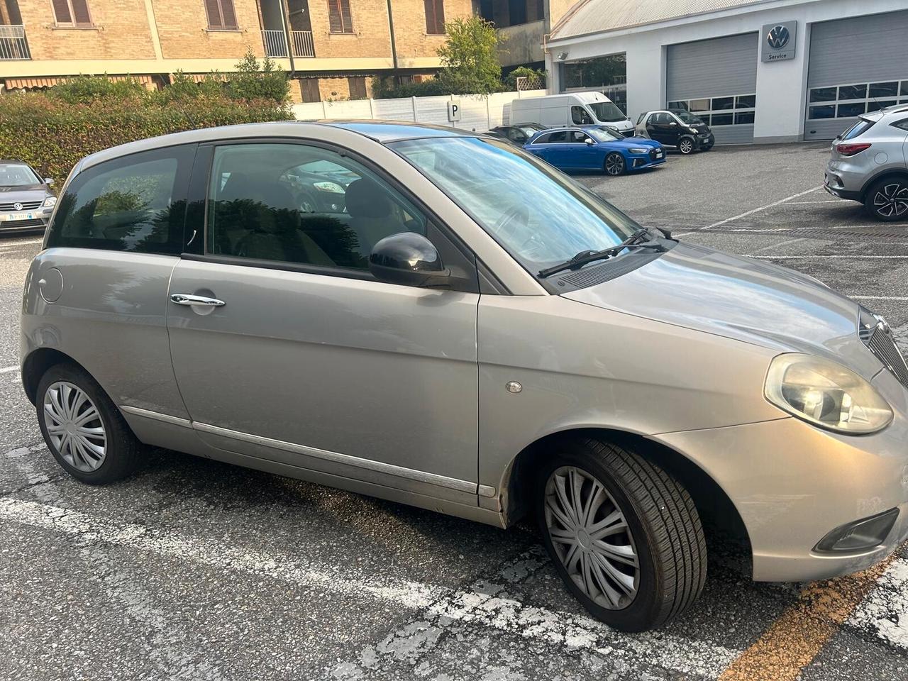Lancia Ypsilon 1.2 DIVA 2011 TAGLIANDATA