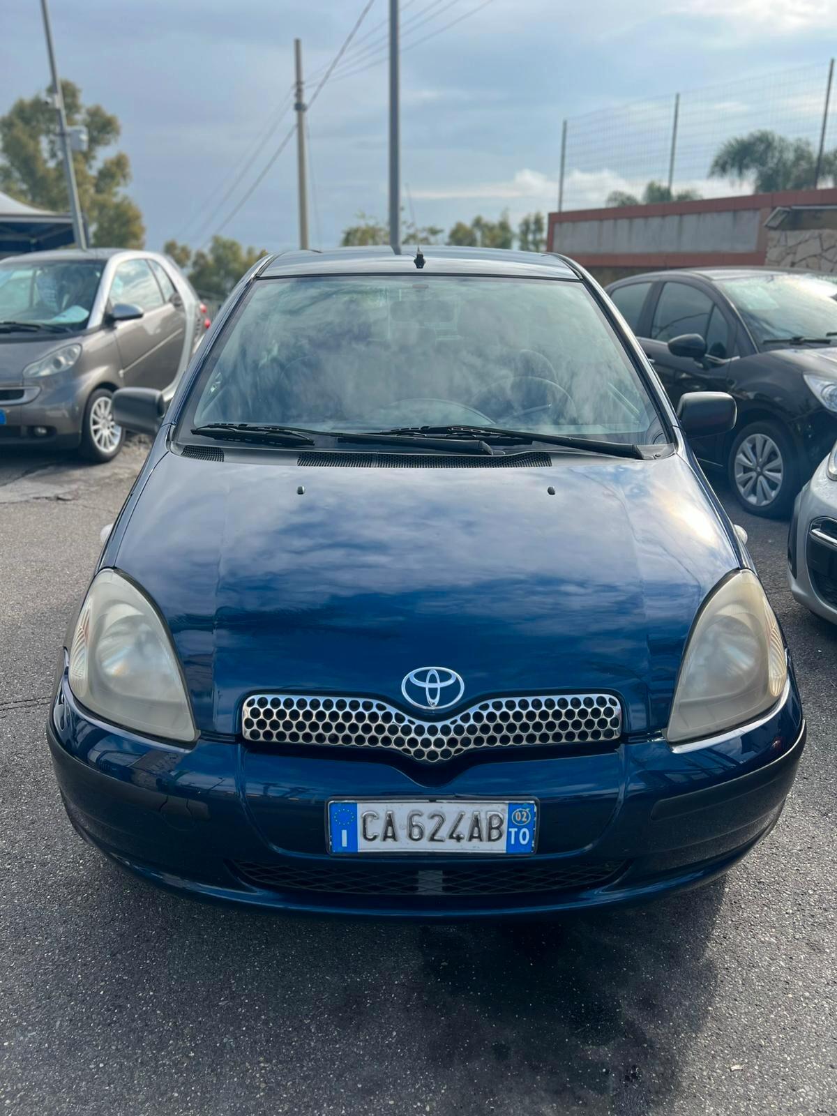 Toyota Yaris 1.0i 16V cat 5 porte Sol