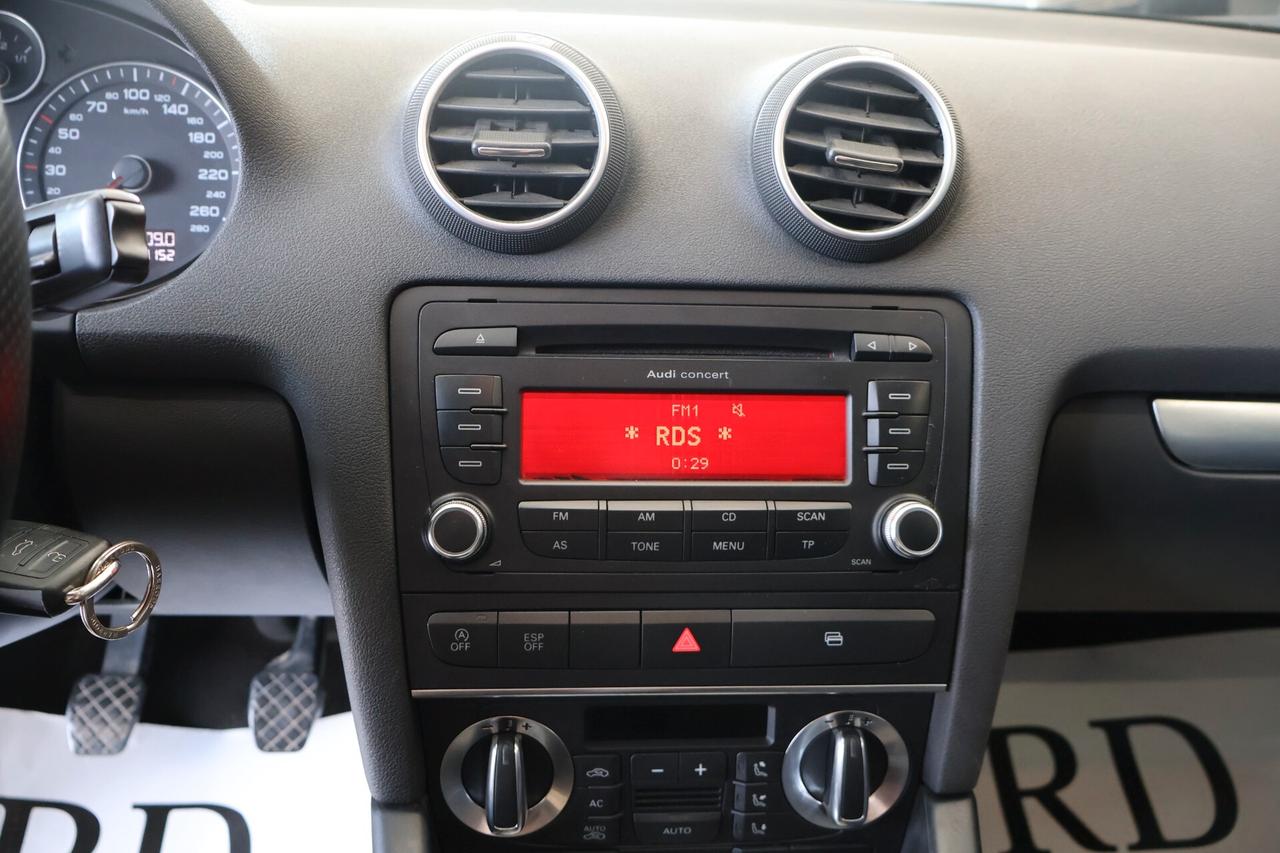 Audi A3 Sportback 1.6 TDI 105cv Attraction ok neop