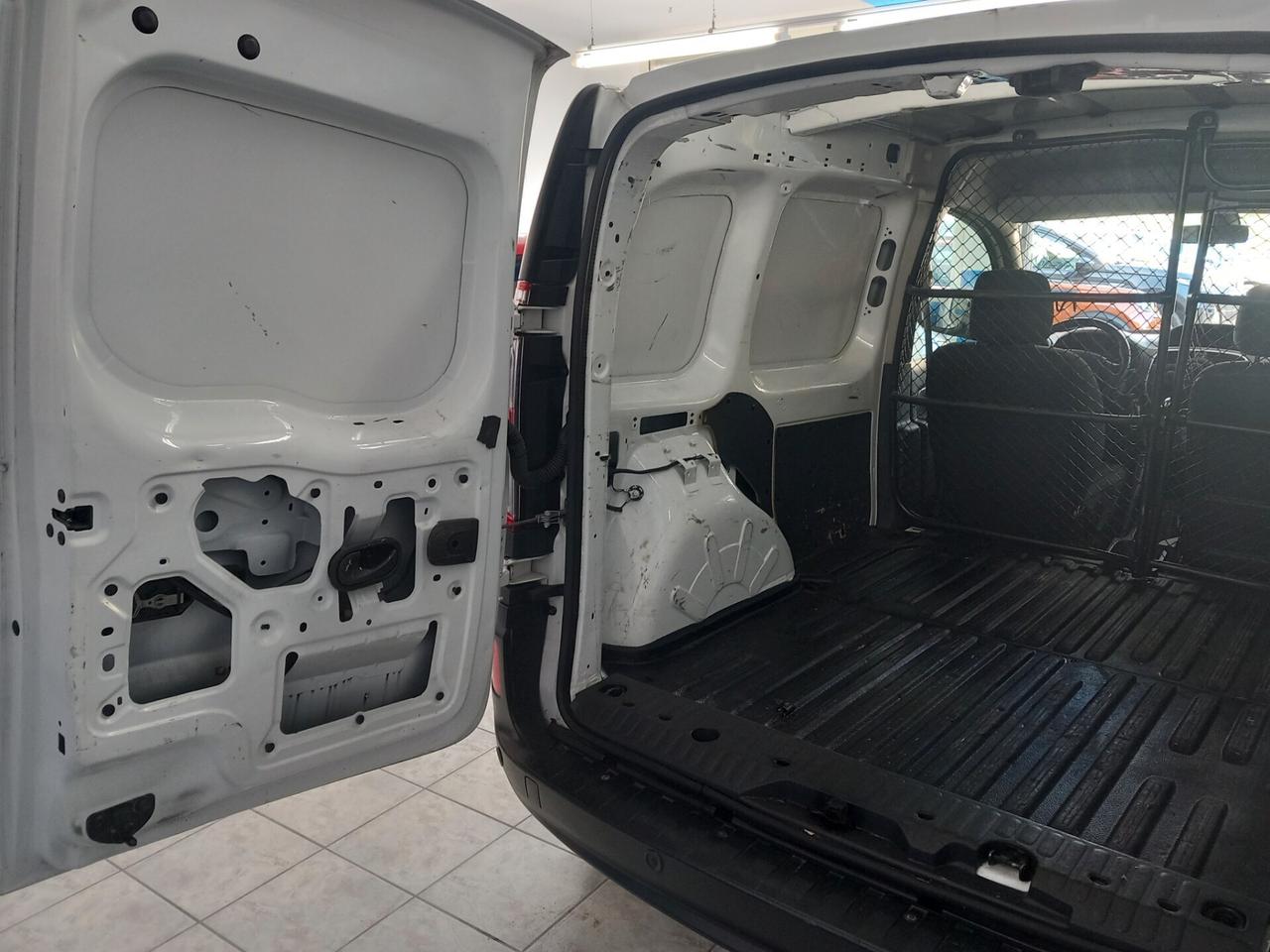 Renault Kangoo anno 2020 1.5 diesel 131 mila km