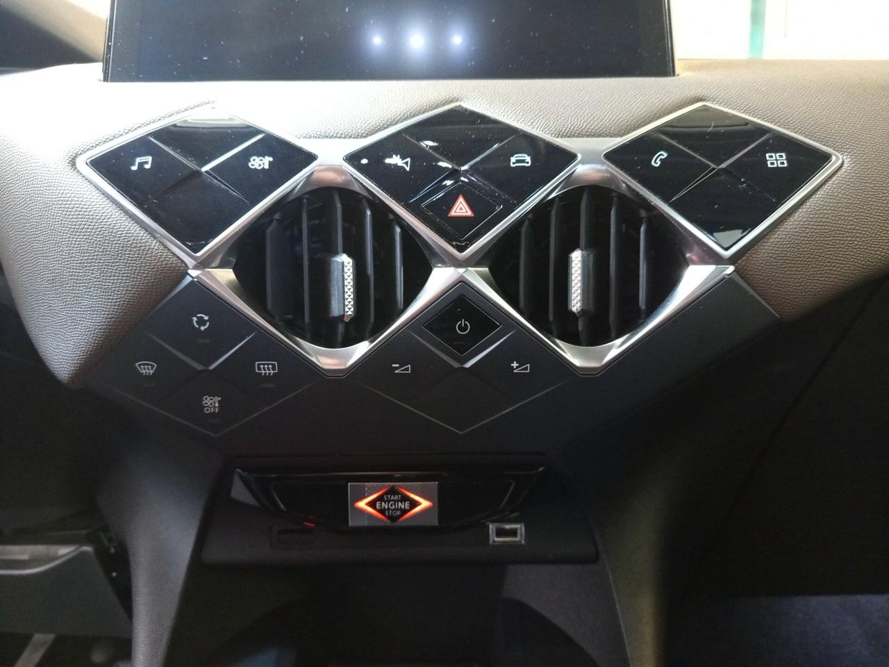 Ds DS3 3 Crossback BlueHDi 100 Business