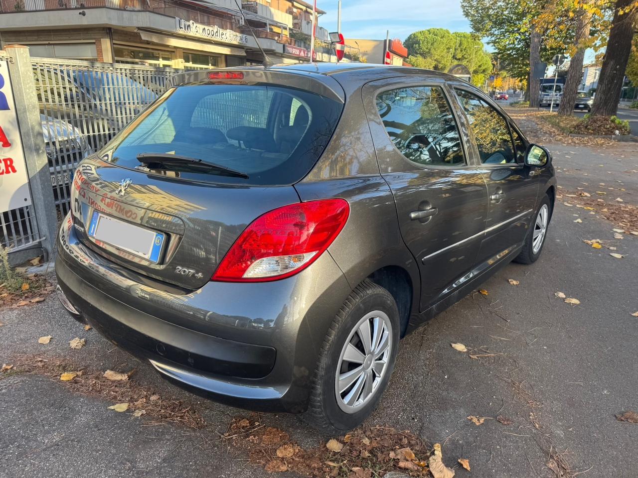 Peugeot 207 Plus 1.4 HDi 5p neopaten garanzia 12 mesi