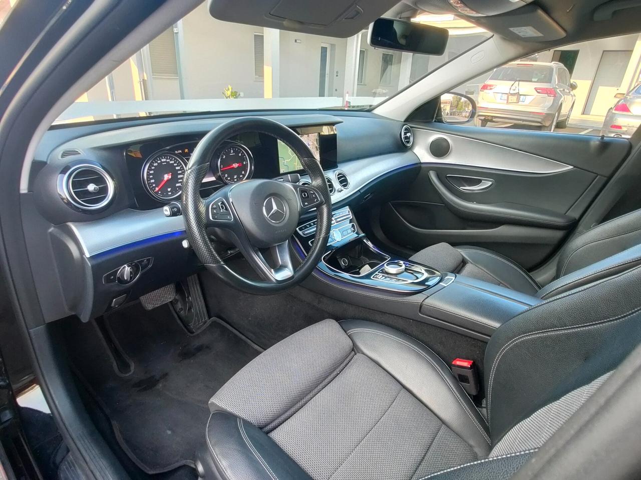 Mercedes-benz E 200 d Auto Premium Plus