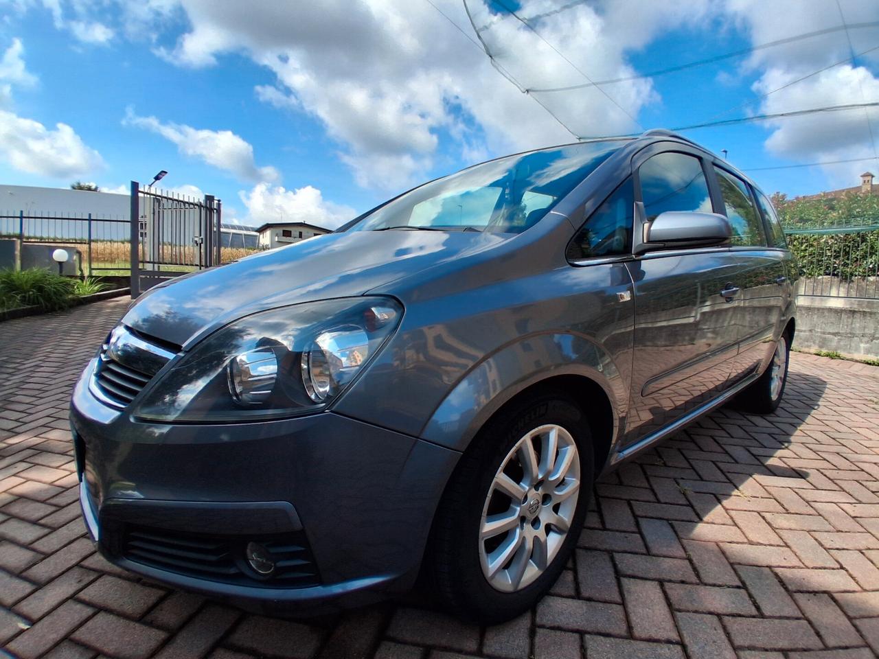 Opel Zafira 1.8 16v vvt club