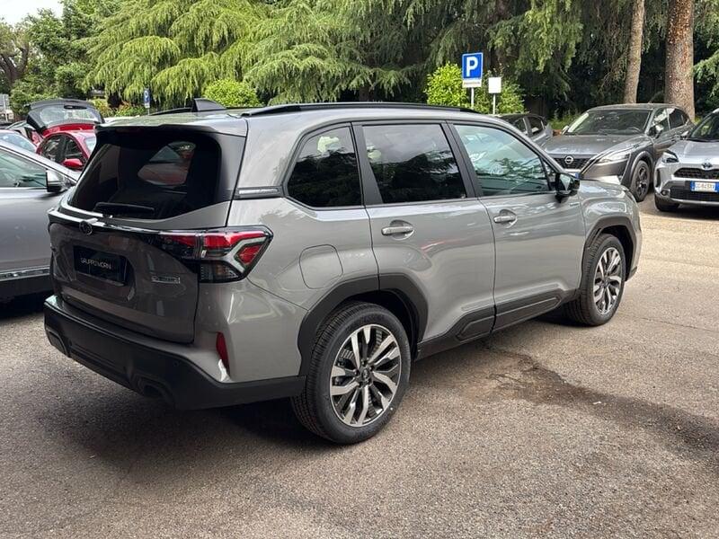Subaru Forester 2.0 e-Boxer Premium auto