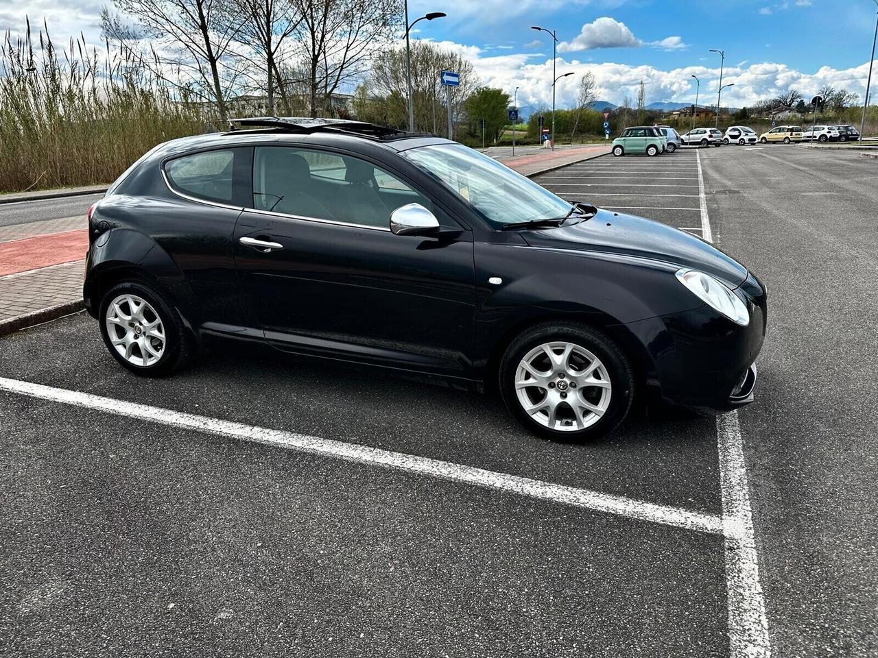 Alfa Romeo MiTo 1.3 JTDm-2 95 CV S&S Distinctive - SPORT PACK