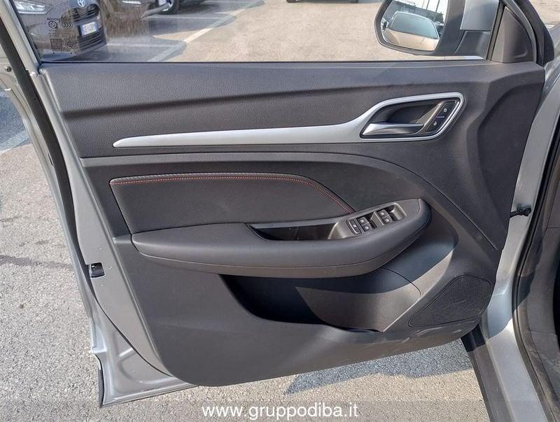 MG ZS 1.5 Classic Luxury Silver (MBC)