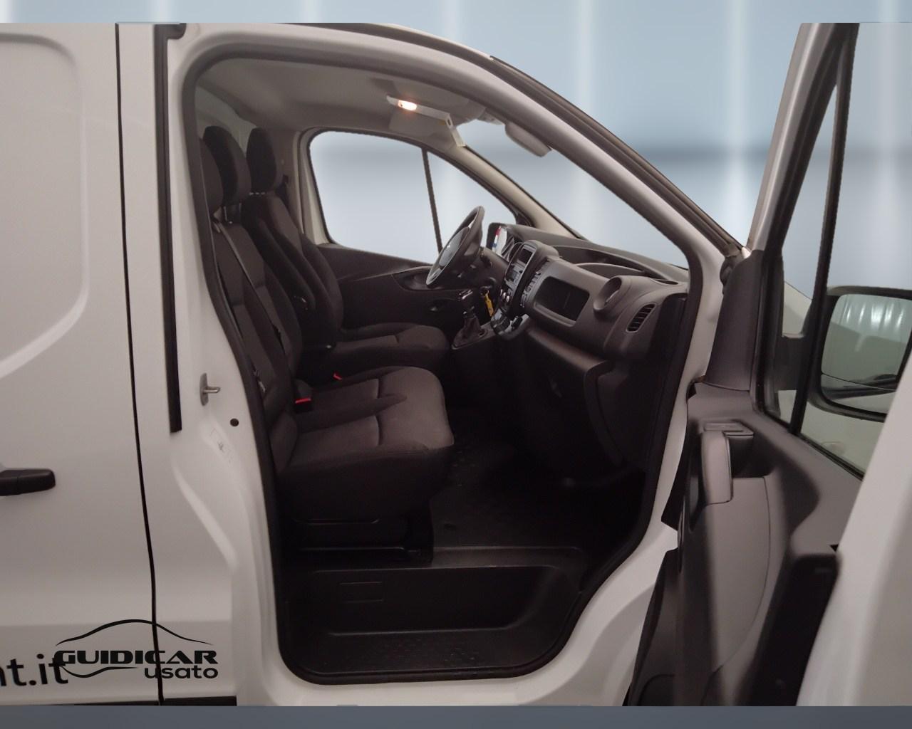 RENAULT Trafic IV 27 2019 - trafic T27 2.0 dci 120cv L1H1 Ice