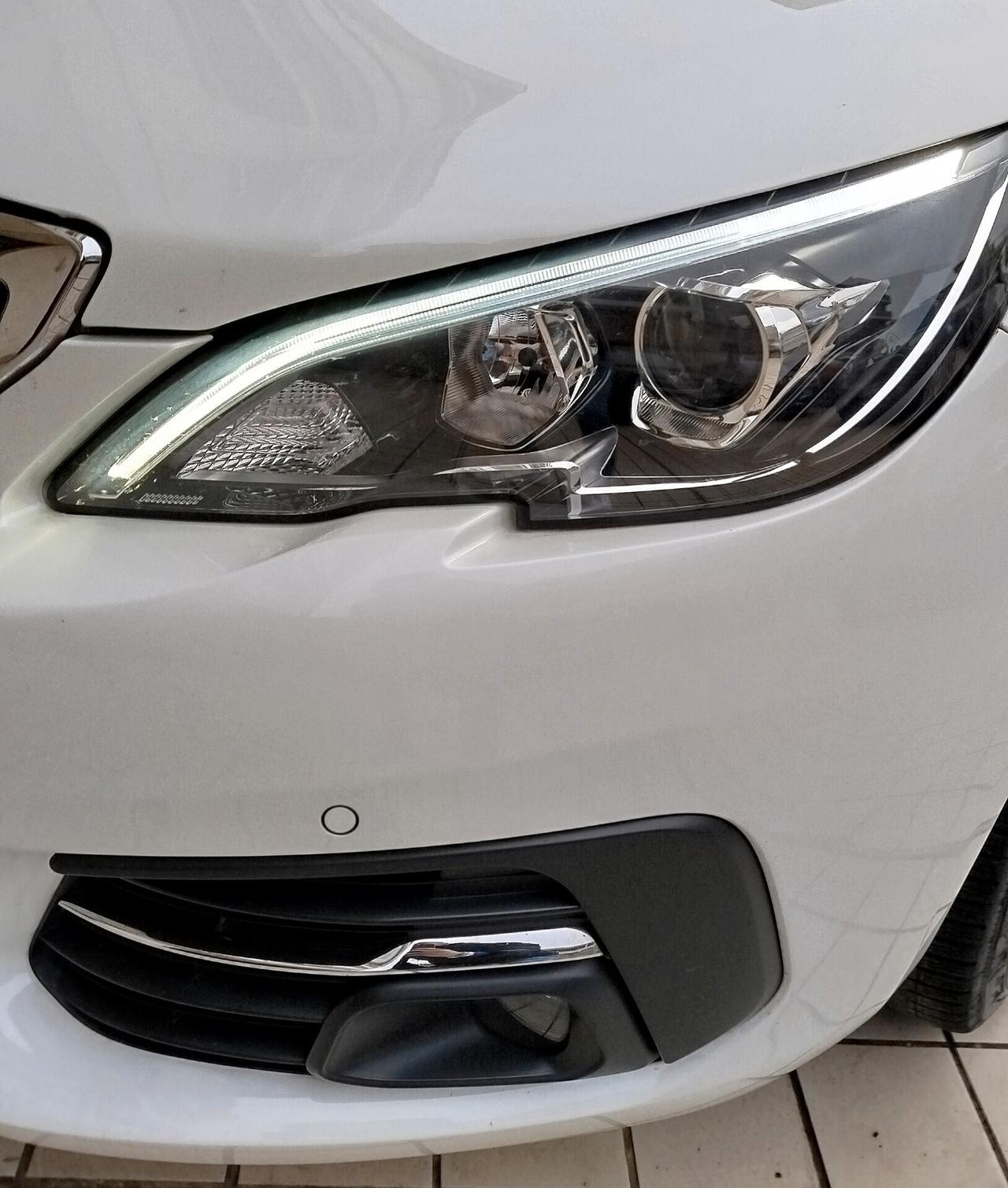 Peugeot 308 BlueHDi 130 S&S EAT8 SW Allure