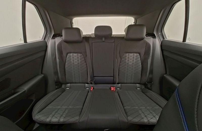 Volkswagen Golf 8.5 2.0 TDI 150 CV DSG SCR R-Line 8.5 Black Style Matrix Led Harman Kardon