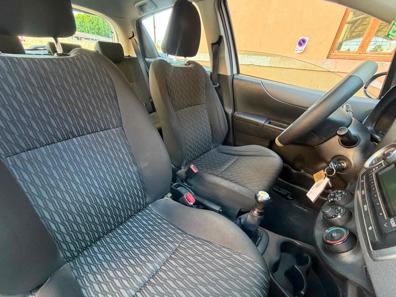 Toyota Yaris 1.0 5 porte Active
