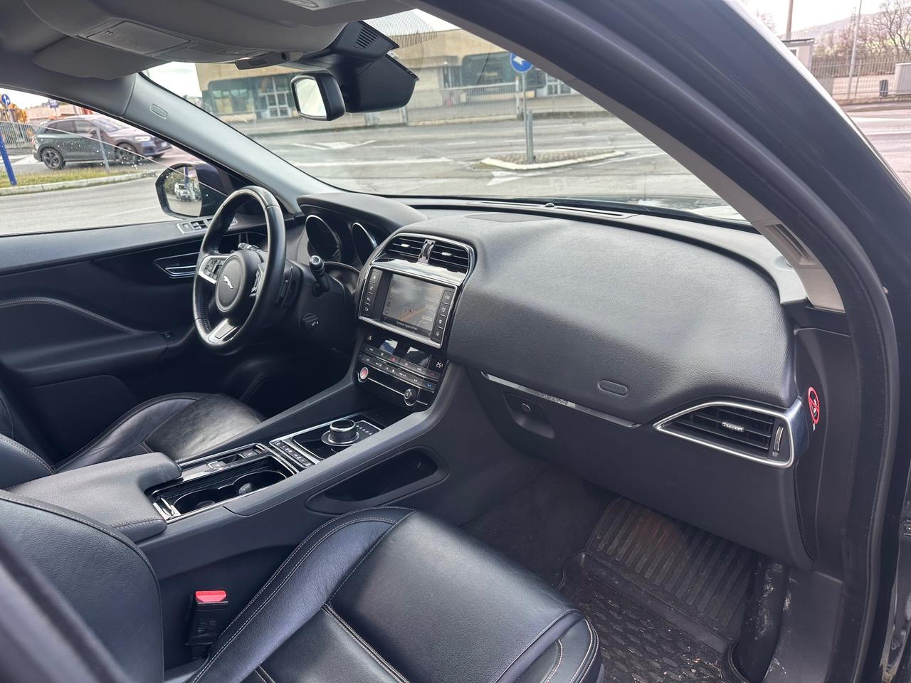 Jaguar F-Pace 2.0 D 240 CV AWD aut. Portfolio