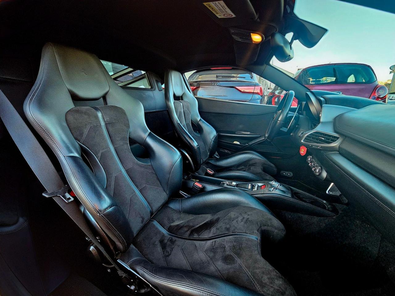 Ferrari 458 Italia DCT#LED#ALCANTARA#NAVI#SCUDETTI CERAMICI