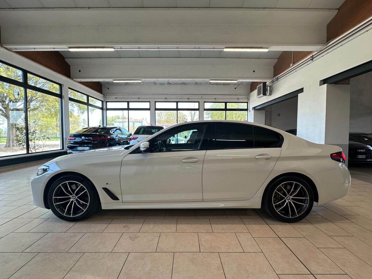 BMW 520D MHEV BERLINA MSPORT AUTO *TETTO*CARPLAY*LUCI*