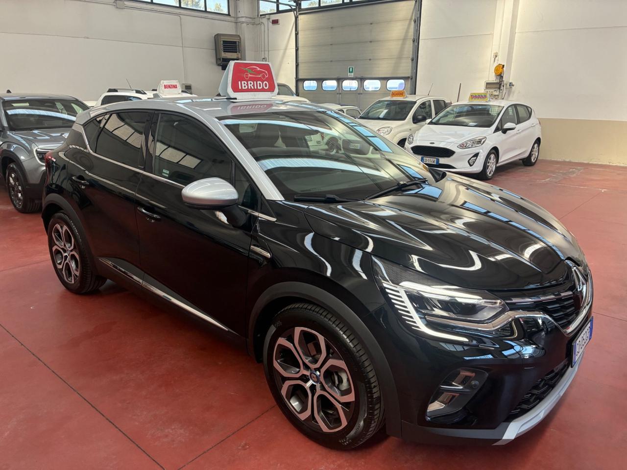 Renault Captur Plug-in Hybrid E-Tech 160 CV Initiale Paris