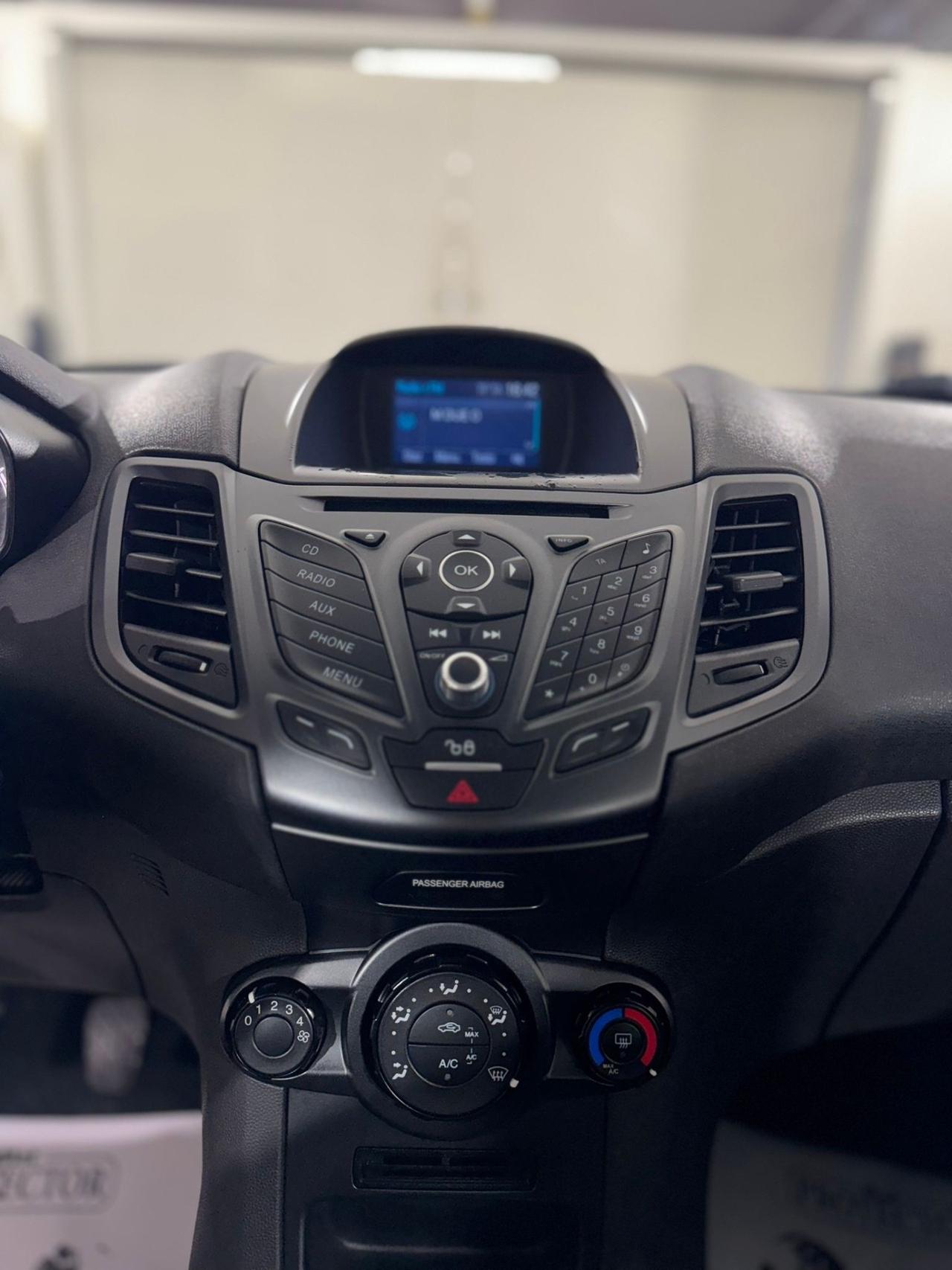 Ford Fiesta Plus 1.4 5 porte Bz.- GPL * NEOPATENTATI*