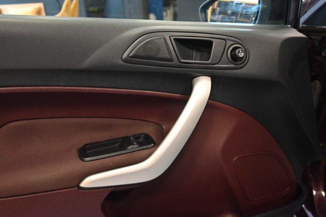 FORD Fiesta 1.4 TITANIUM 5PORTE BZ-GPL CLIMA SERVO ABD CD FULL