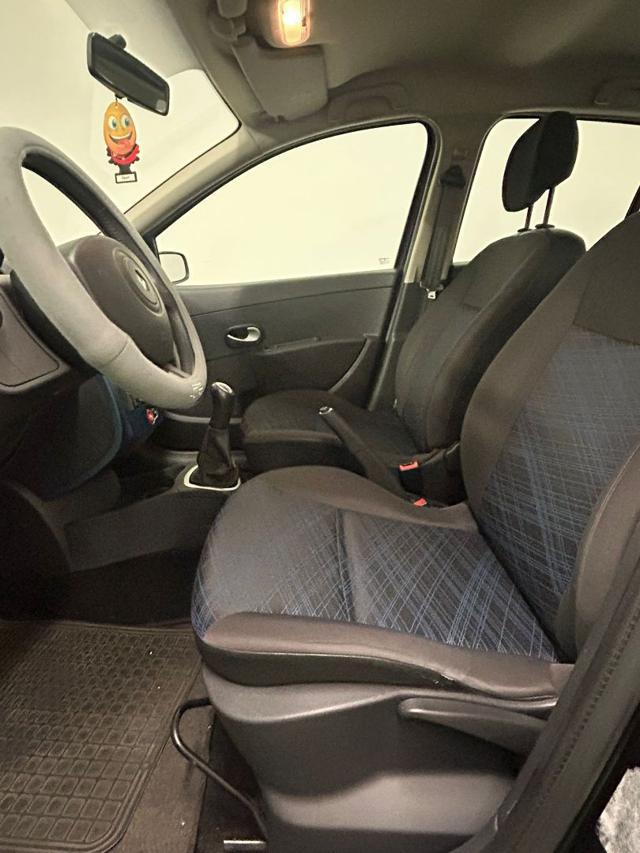 RENAULT Clio 1.2 16V 5 porte Le Iene