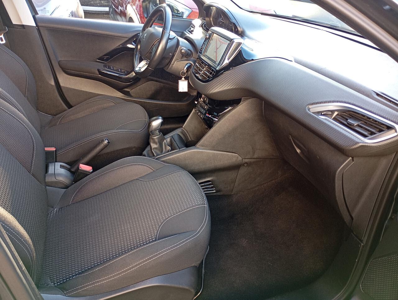 Peugeot 208 5P 1.2 PureTech 82CV Allure