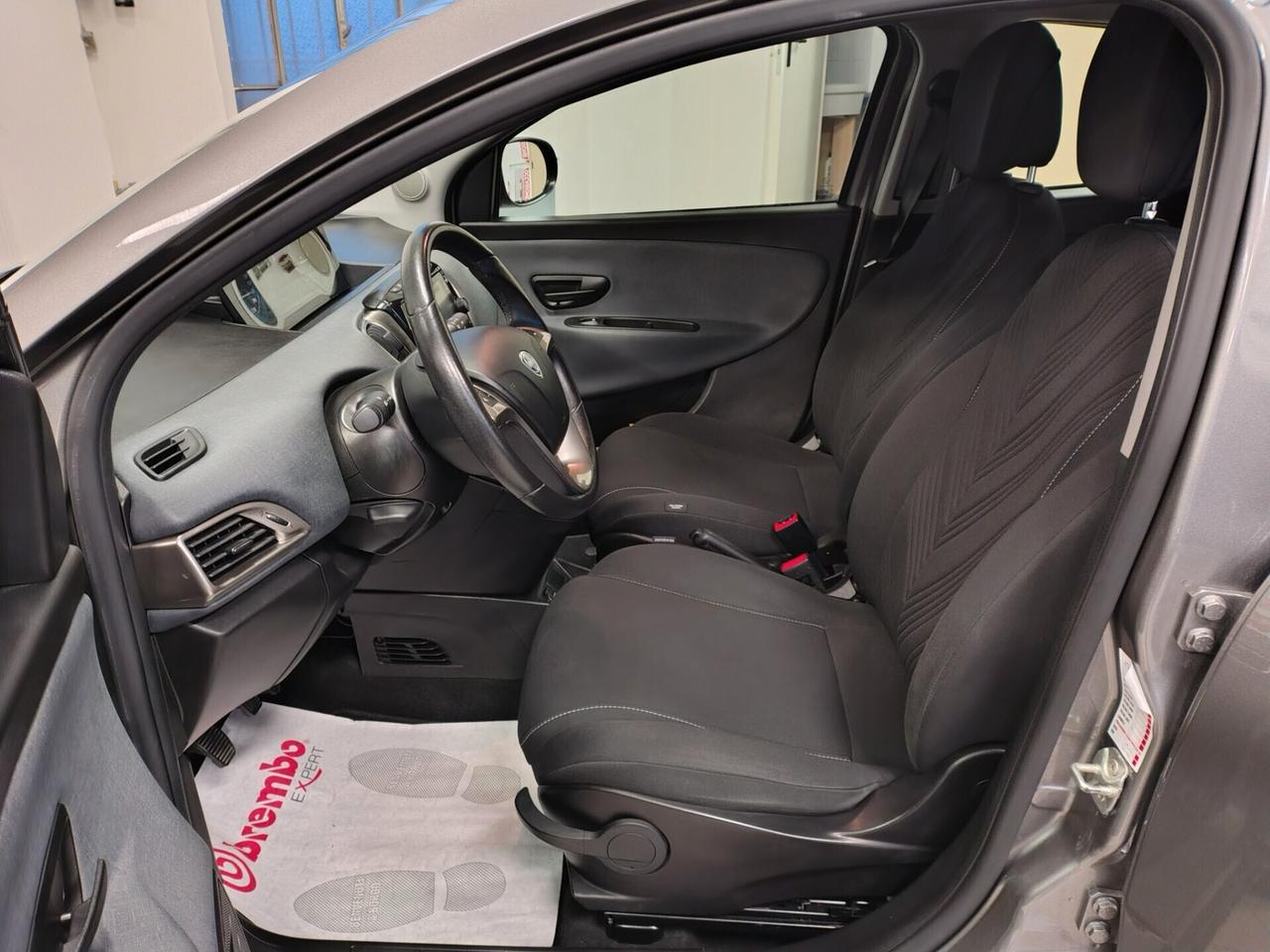 LANCIA YPSILON 1.0 HYBRID OK NEOPATENTATI