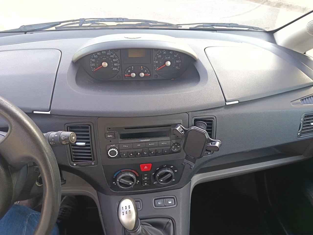 Fiat Idea 1.2 16V BlackLabel