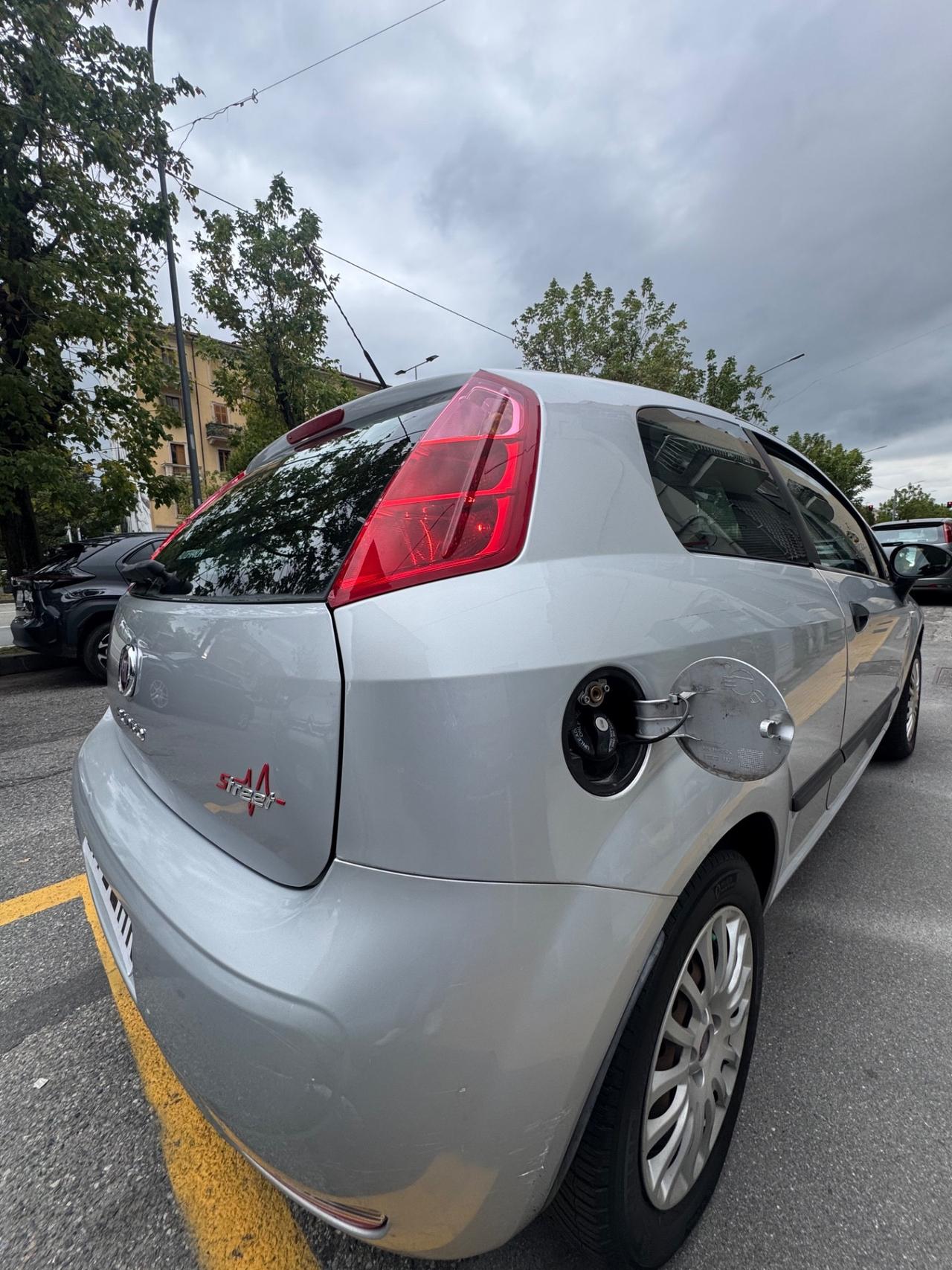 Fiat Punto 1.2 Street GPL appena revisionato