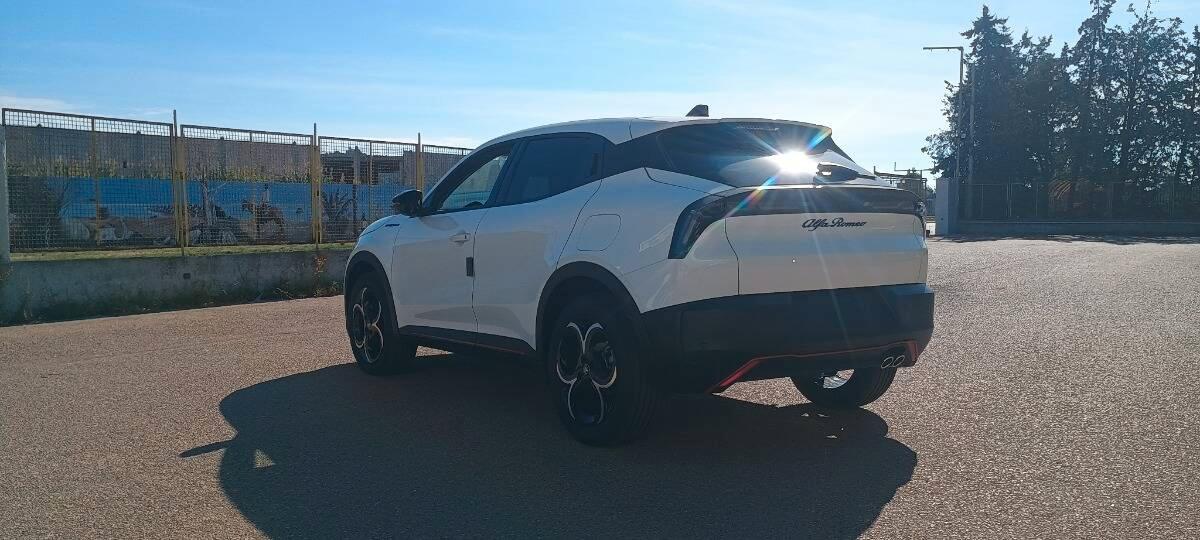 Alfa Romeo Junior 1.2 ibrida Speciale 145cv edct6