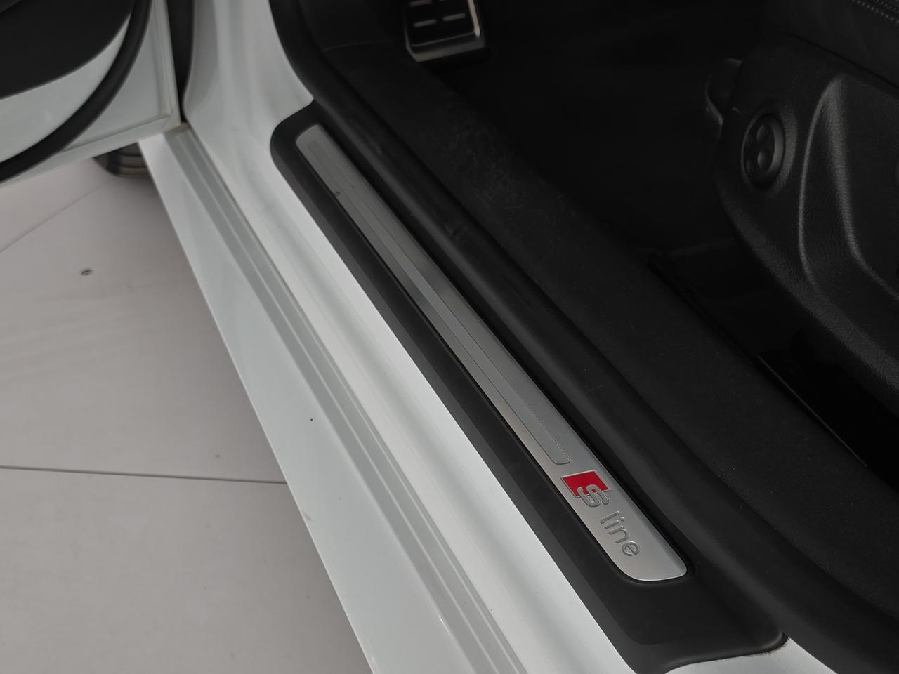 Audi TT 2.0 tfsi quattro s-tronic