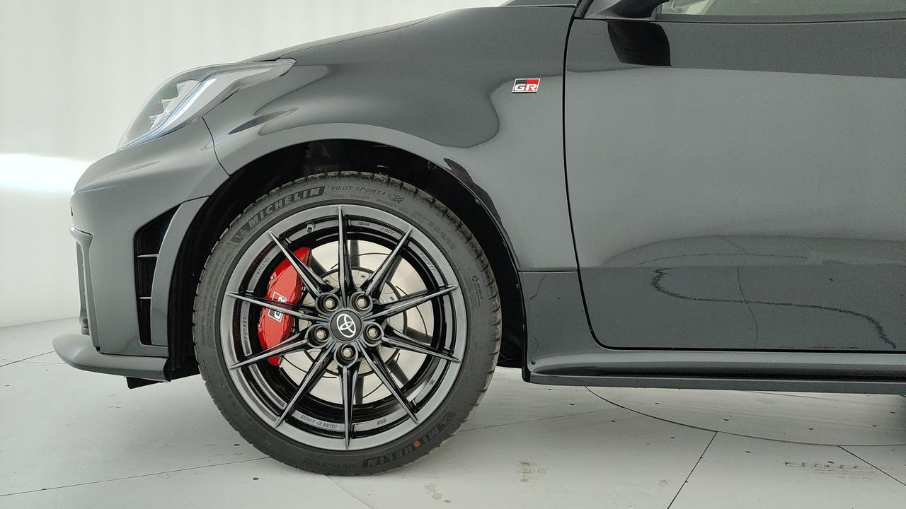 TOYOTA GR Yaris 1.6 Circuit dat-8
