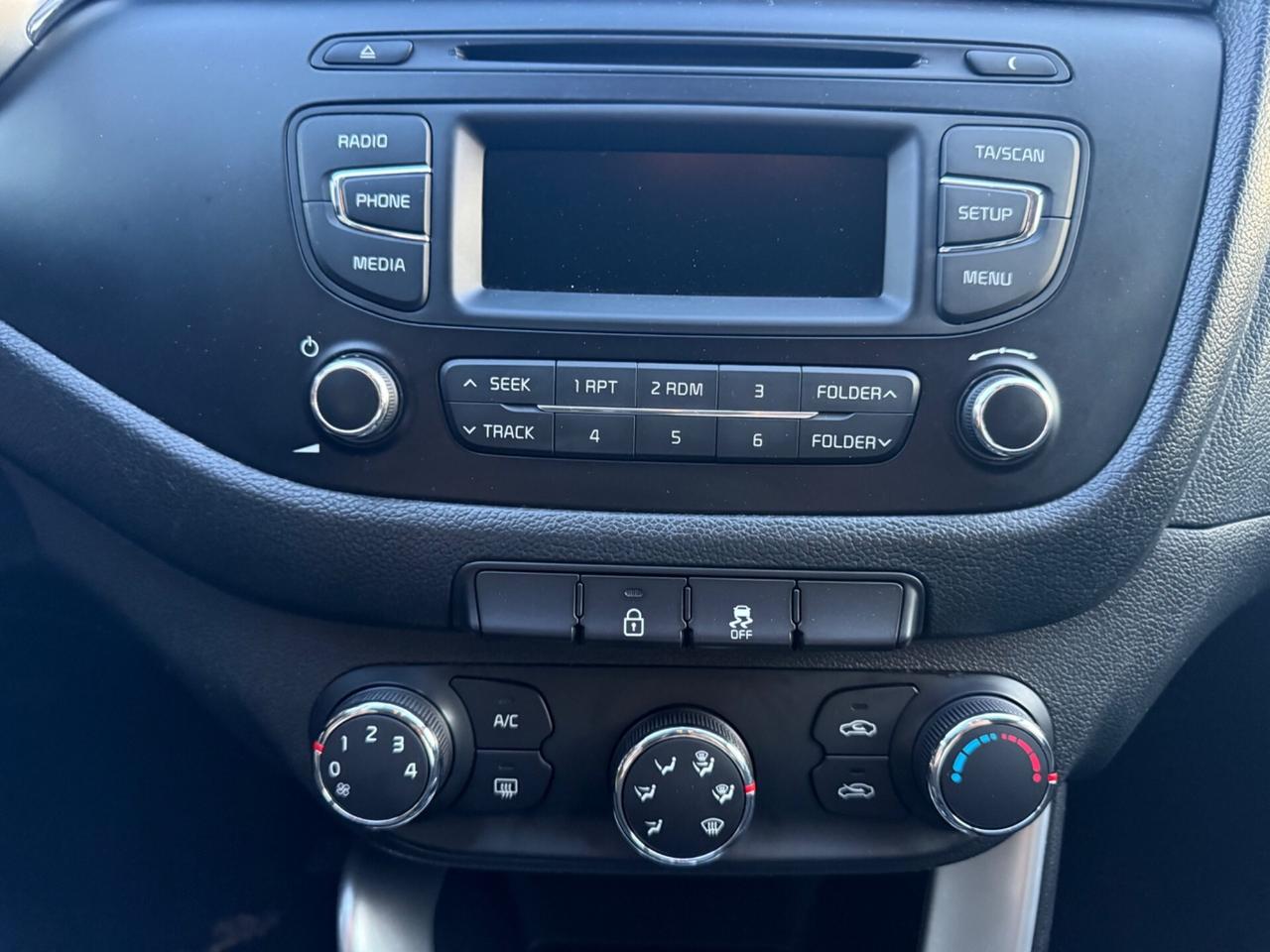 Kia Ceed - 1.6 CRDi 110 CV 5 porte - Neopatentati