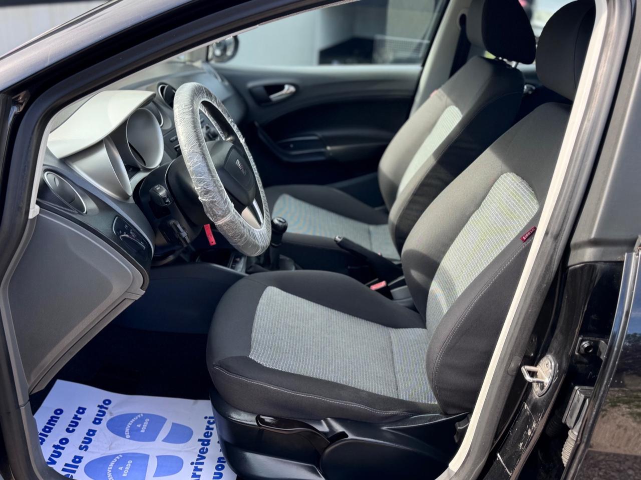 Seat Ibiza 5p 1.4 Benzina 85cv Neopatentati 2010