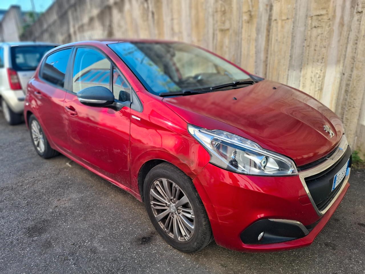 Peugeot 208 PureTech 82 5 porte Allure