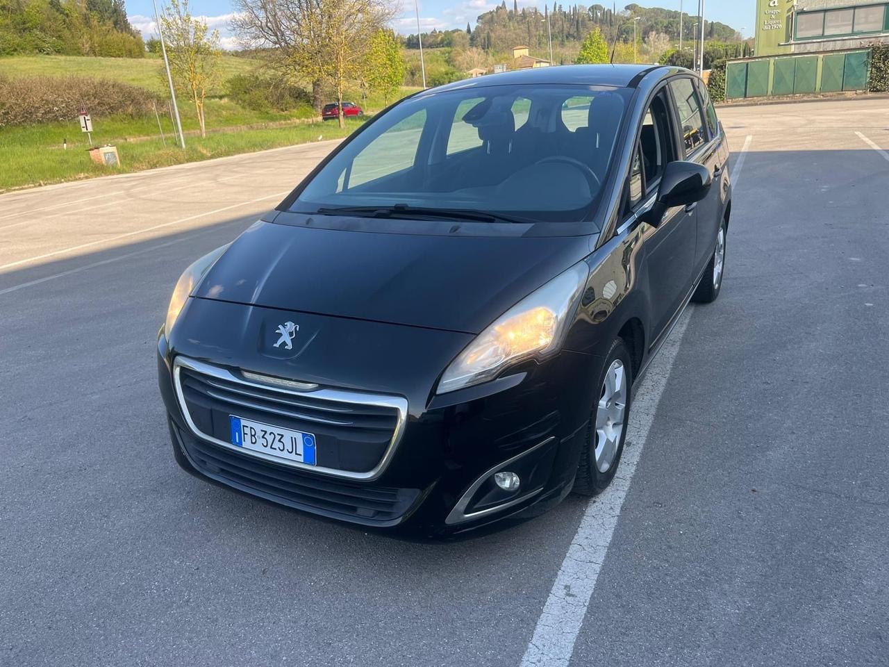 Peugeot 5008 1.6 HDi 115CV Business 7 POSTI