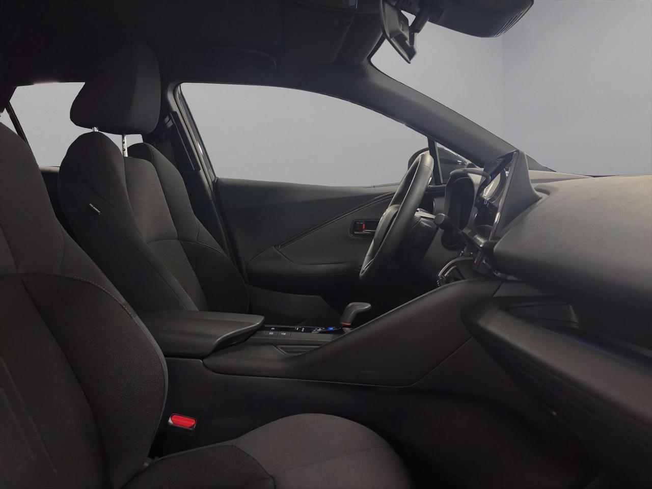Toyota C-HR 2.0 phev Trend fwd e-cvt