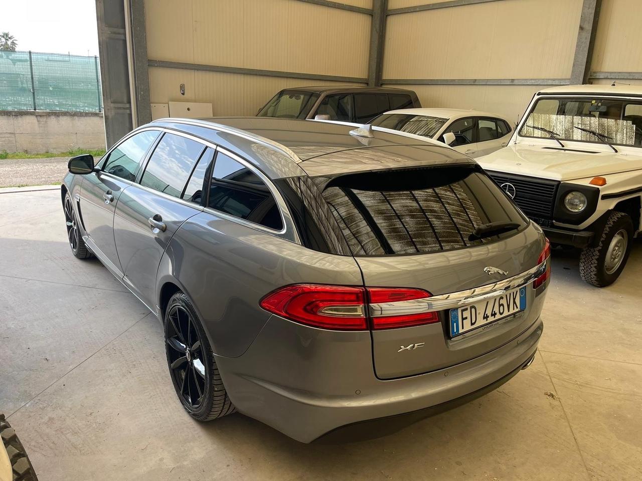 Jaguar XF 2.2 SPORTBRAKE LUXURY