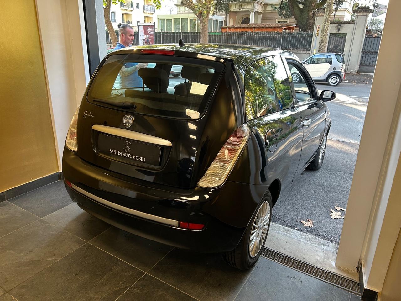 Lancia Ypsilon 1.2 8v Argento 69cv EURO 5 | NEOPATENTATI!!!