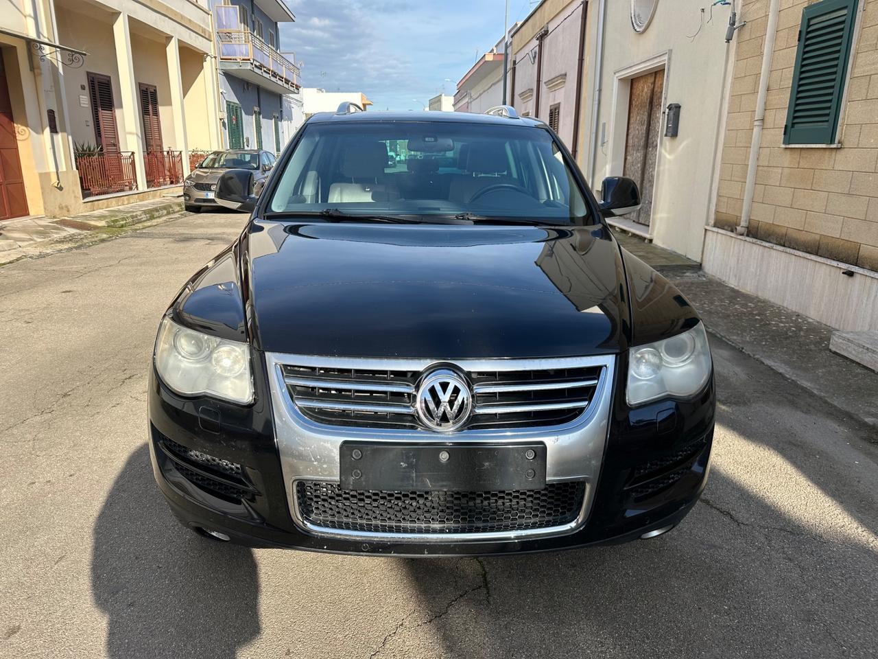 Volkswagen Touareg 3.0/240CV V6 TDI DPF tip. Exclusive