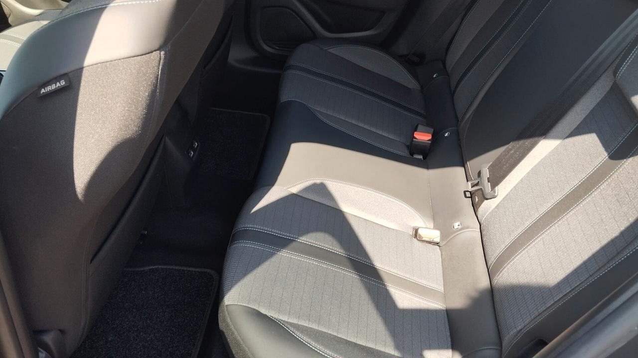 PEUGEOT 208 1.2 BENZ ALLURE-PREZZO PROMO
