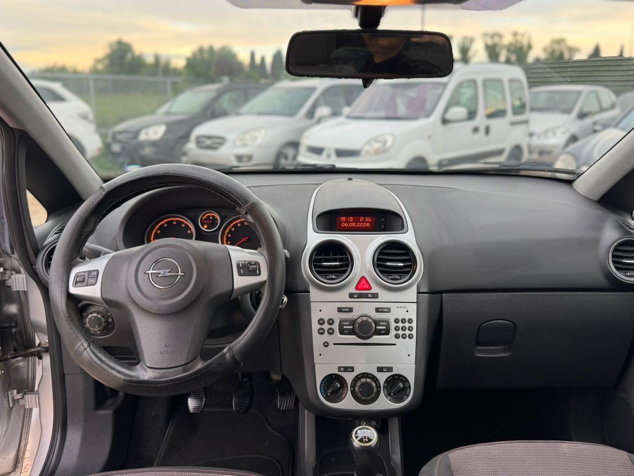 Opel Corsa 1.2 3 porte Sport Neopatentati