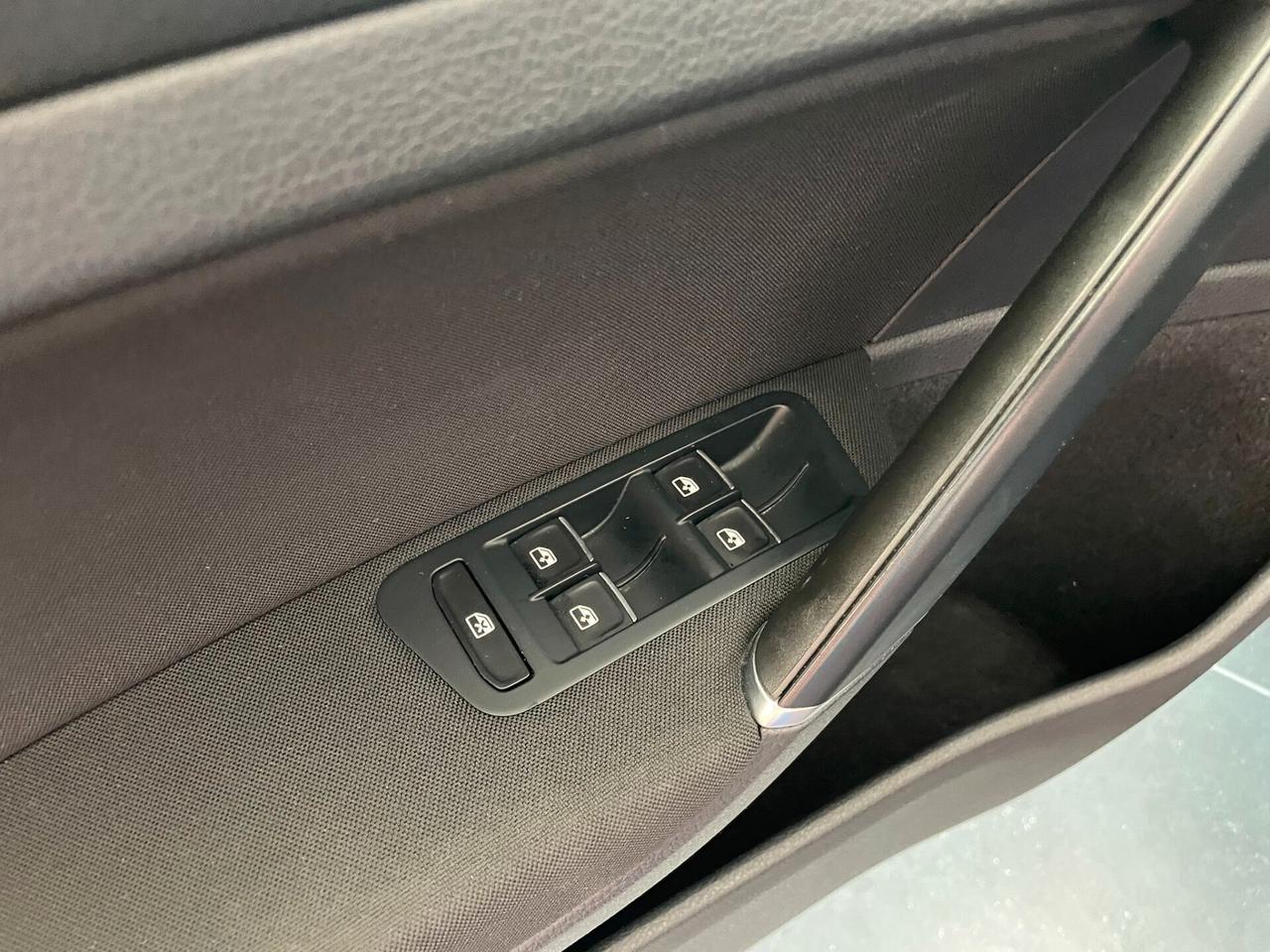 VOLKSWAGEN GOLF 7.5 1.6tdi *COCKPIT-LED*