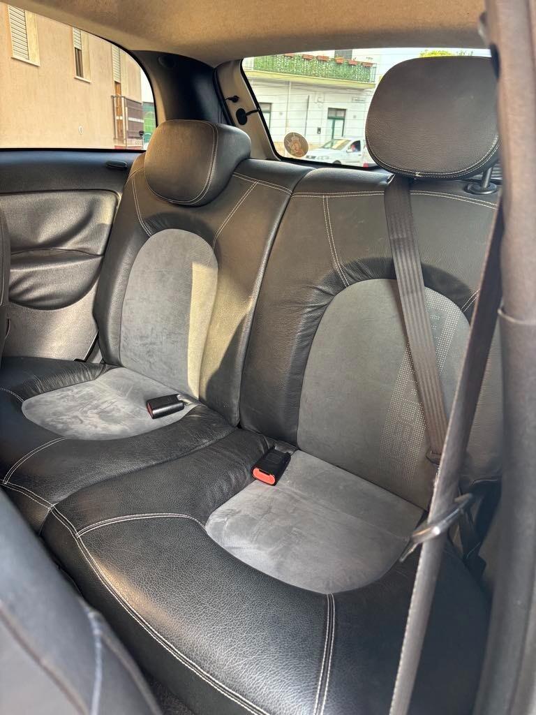 Lancia Ypsilon 1.3 MJT 75 CV MomoDesign
